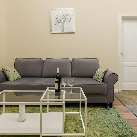 Beautiful Apartment In Heart Of Historical Center Timisoara Exterior foto