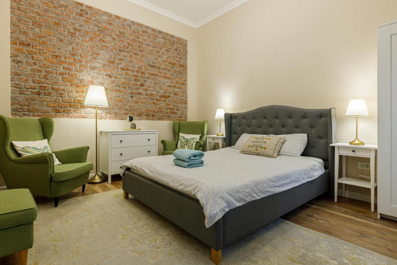 Beautiful Apartment In Heart Of Historical Center Timisoara Exterior foto